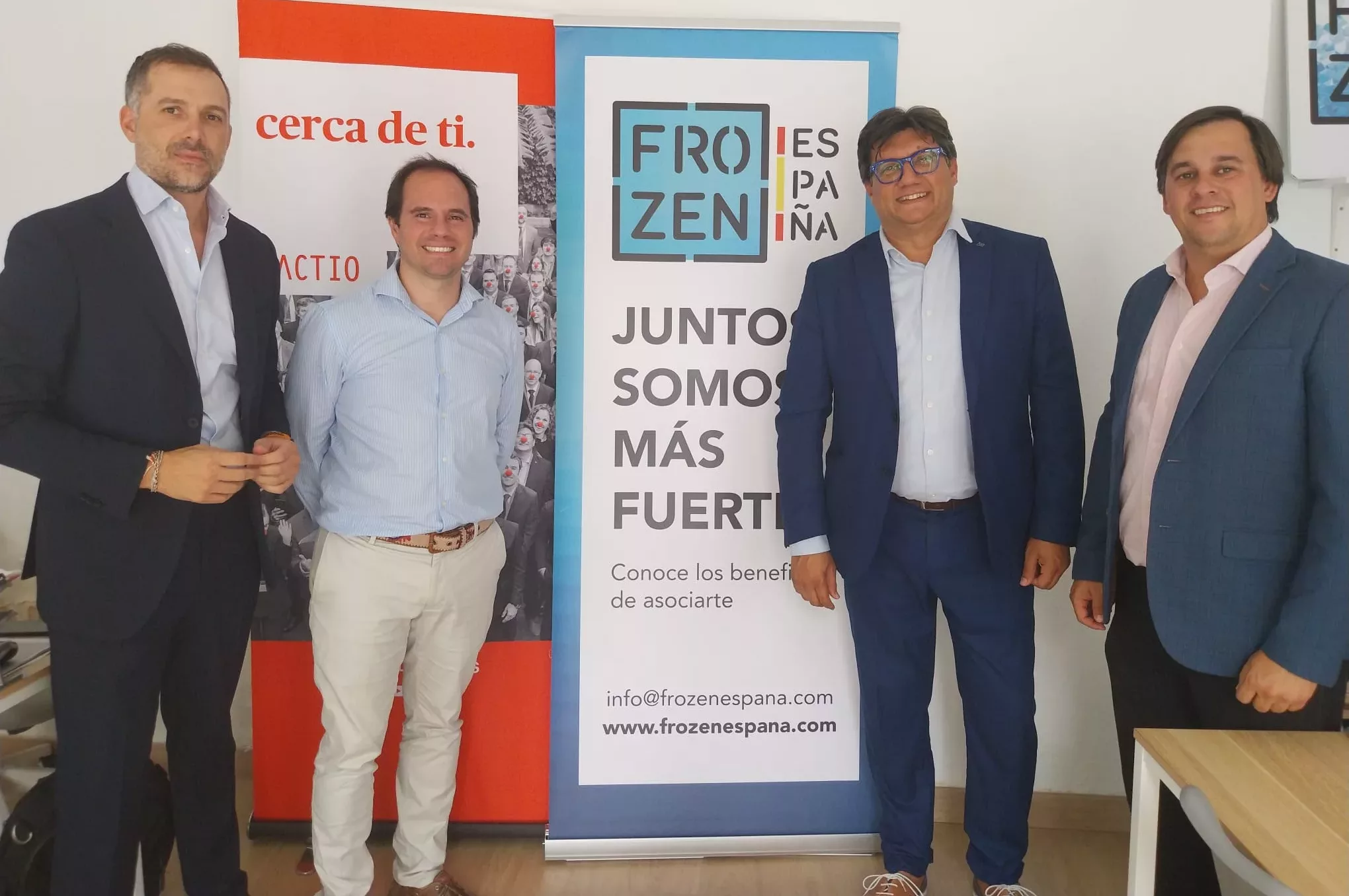 Representantes de TACTIO y de FROZEN ESPAÑA en la firma de un convenio de colaboración